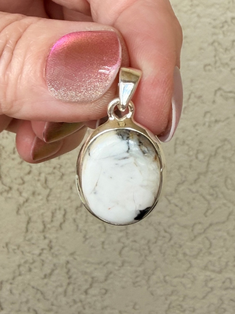 925 Sterling Silver White Buffalo Oval Pendant - Picture 3 of 12